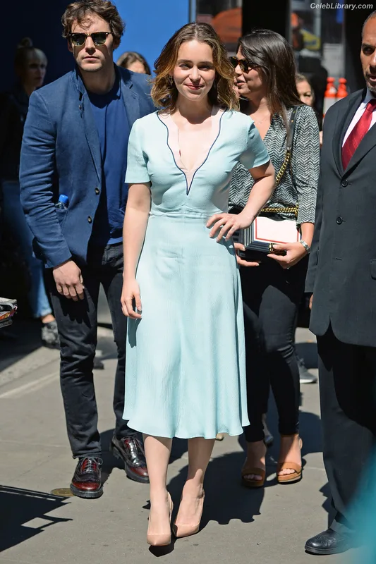 Emilia Clarke photo 13 of 1283