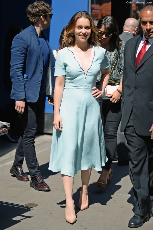 Emilia Clarke photo 18 of 1283