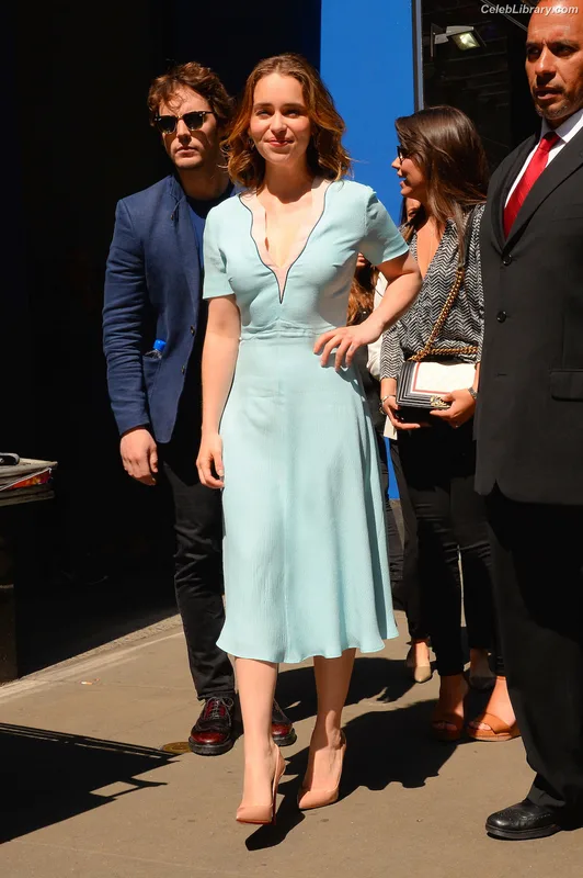 Emilia Clarke photo 15 of 1283