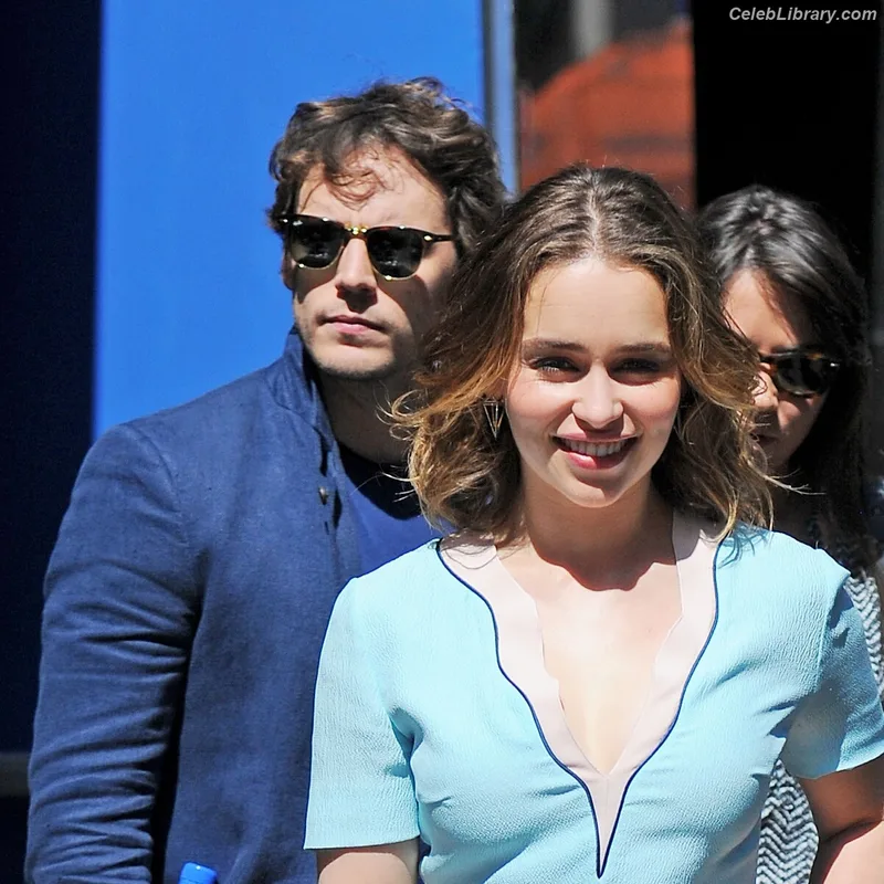 Emilia Clarke photo 3 of 1283