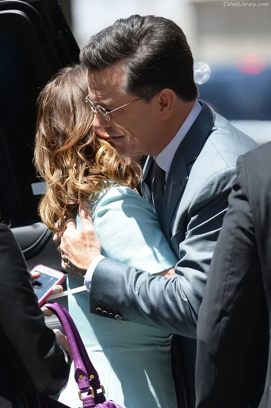 Emilia Clarke photo 6 of 1283