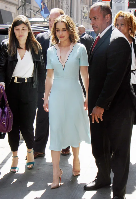 Emilia Clarke photo 12 of 1283