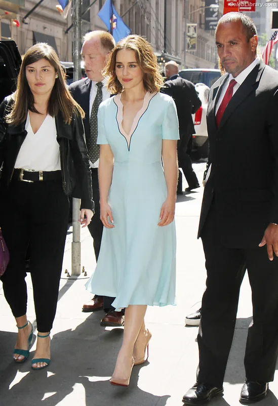 Emilia Clarke photo 13 of 1283
