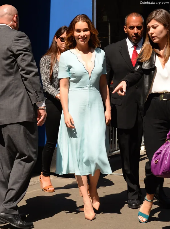 Emilia Clarke photo 19 of 1283
