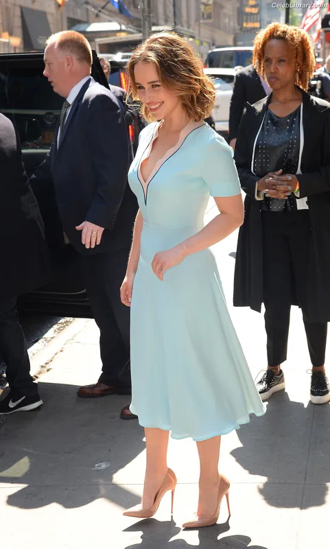 Emilia Clarke photo 23 of 1283