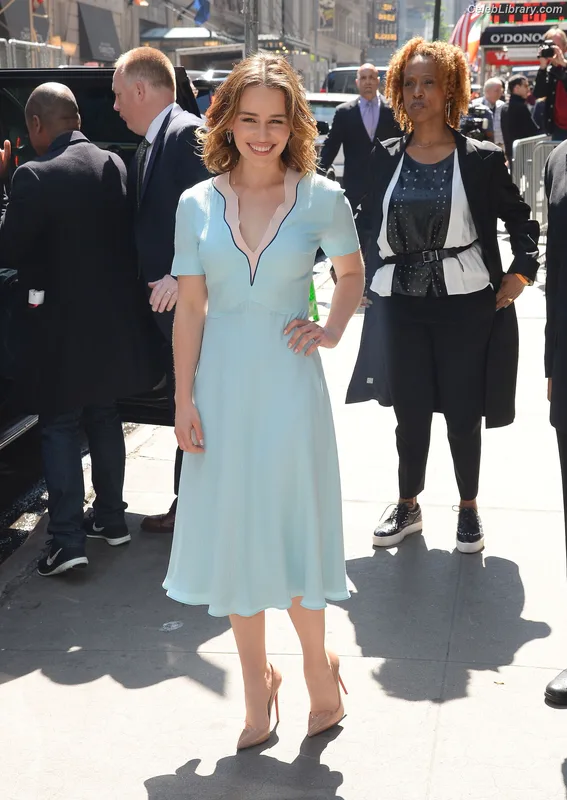 Emilia Clarke photo 6 of 1283