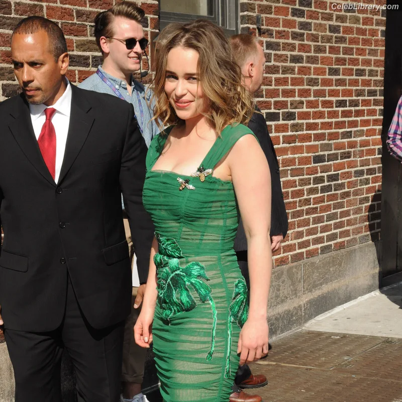 Emilia Clarke photo 23 of 1283