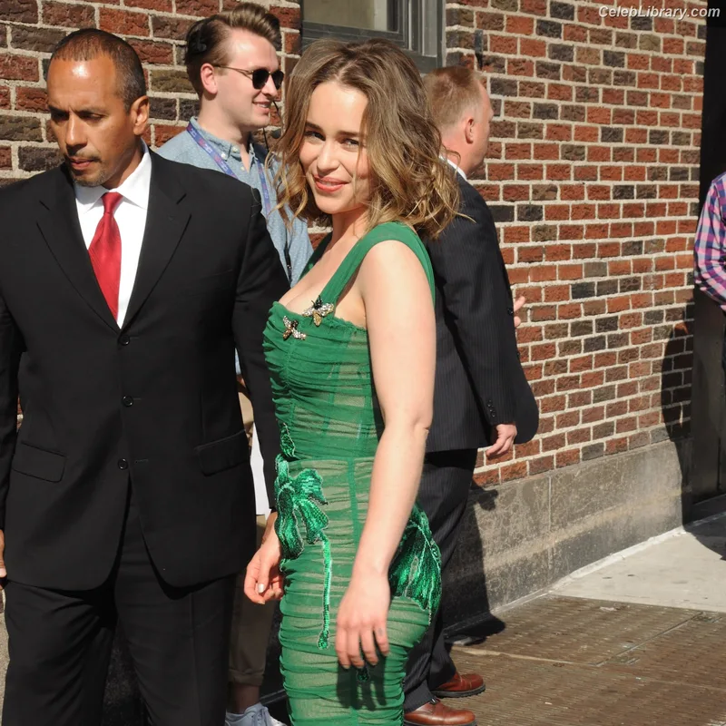 Emilia Clarke photo 24 of 1283