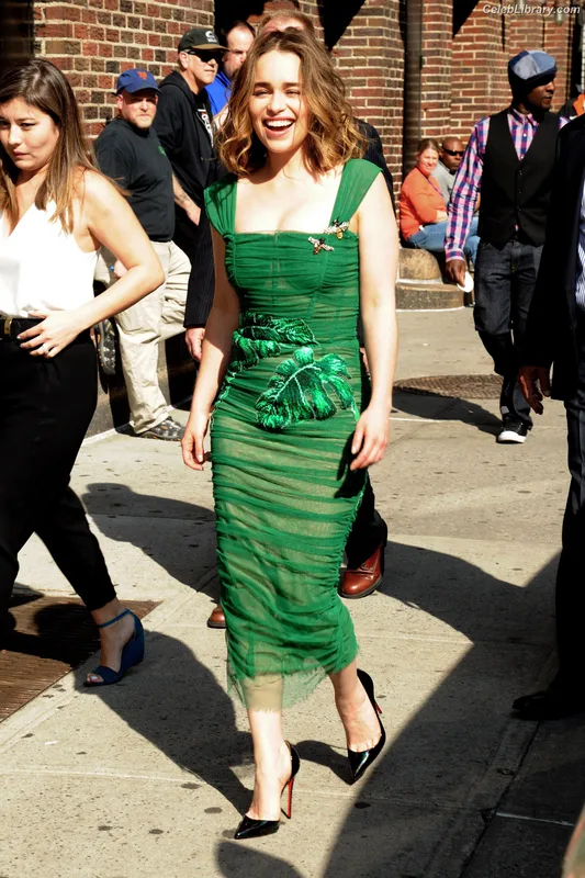 Emilia Clarke photo 11 of 1283