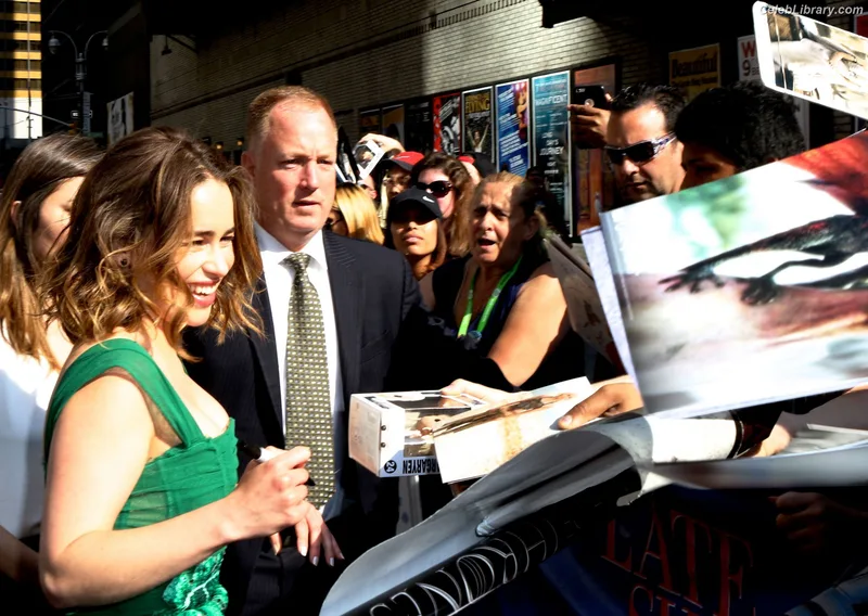 Emilia Clarke photo 2 of 1283