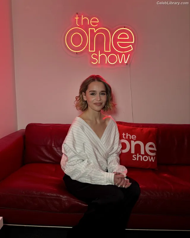 Emilia Clarke photo 13 of 1283