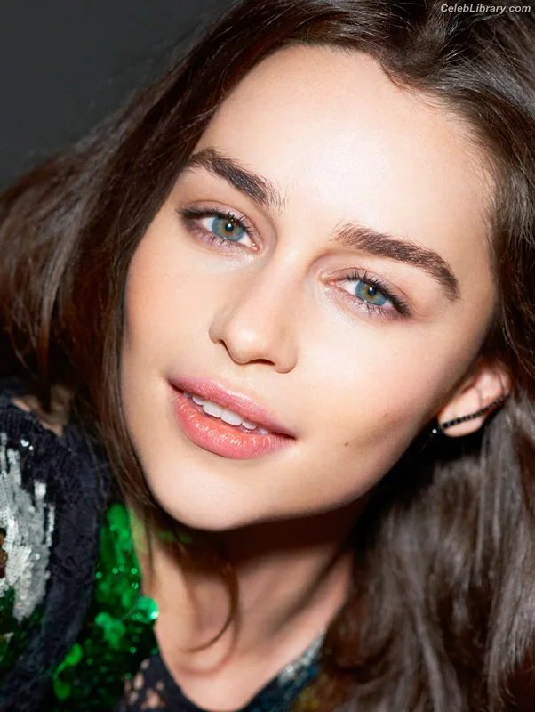Emilia Clarke photo 10 of 1283