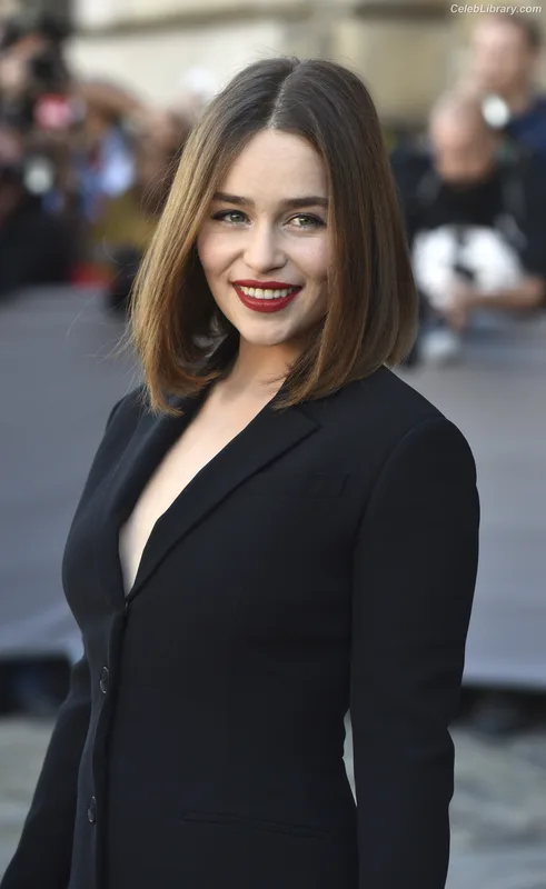 Emilia Clarke photo 22 of 1283