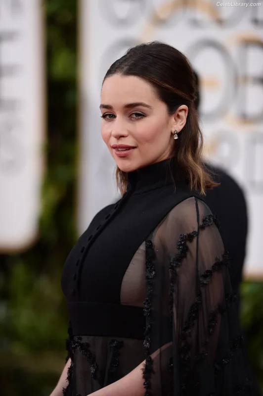 Emilia Clarke photo 3 of 1283