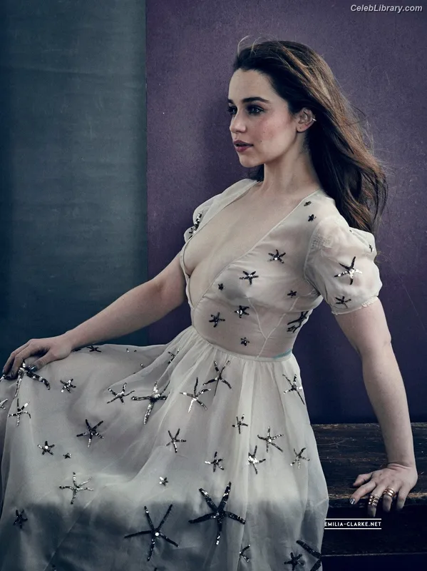 Emilia Clarke photo 2 of 1283