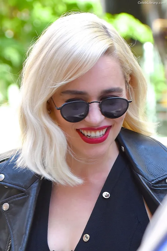 Emilia Clarke photo 18 of 1283