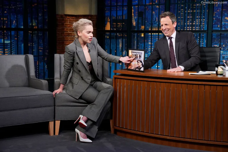 Emilia Clarke photo 5 of 1283