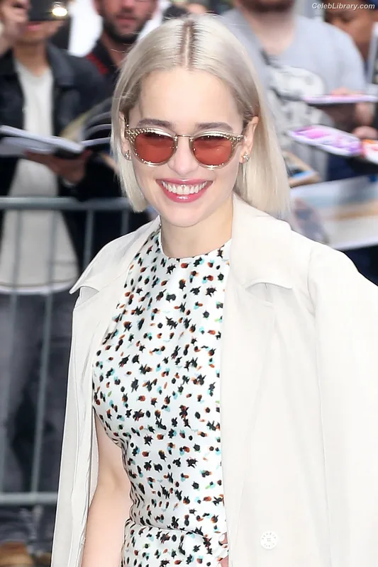 Emilia Clarke photo 24 of 1283