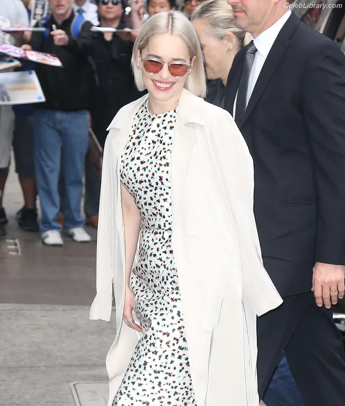 Emilia Clarke photo 6 of 1283