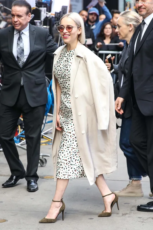 Emilia Clarke photo 12 of 1283