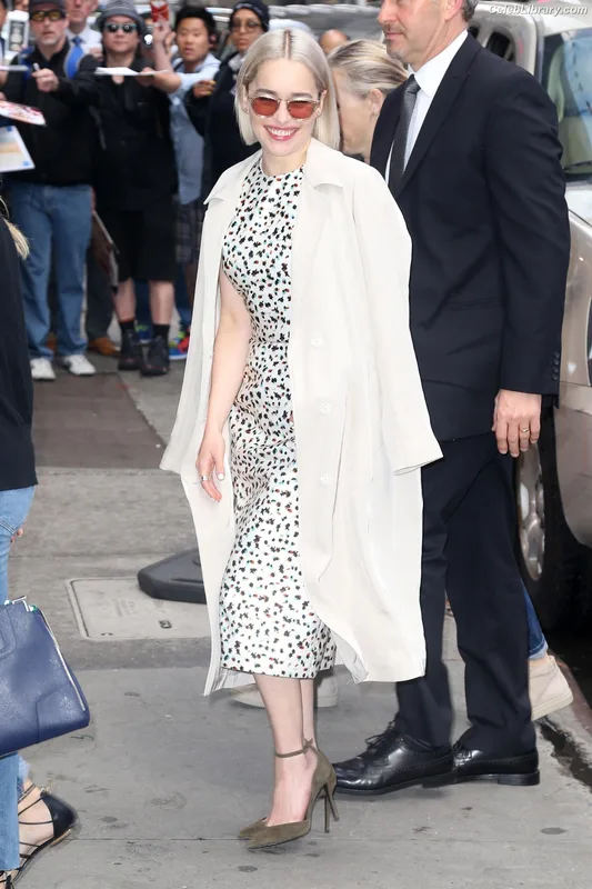 Emilia Clarke photo 23 of 1283