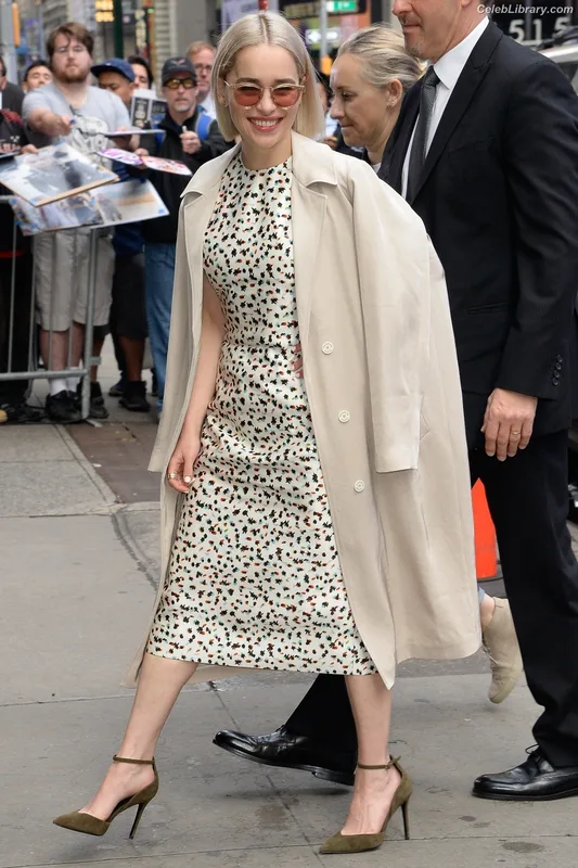 Emilia Clarke photo 14 of 1283