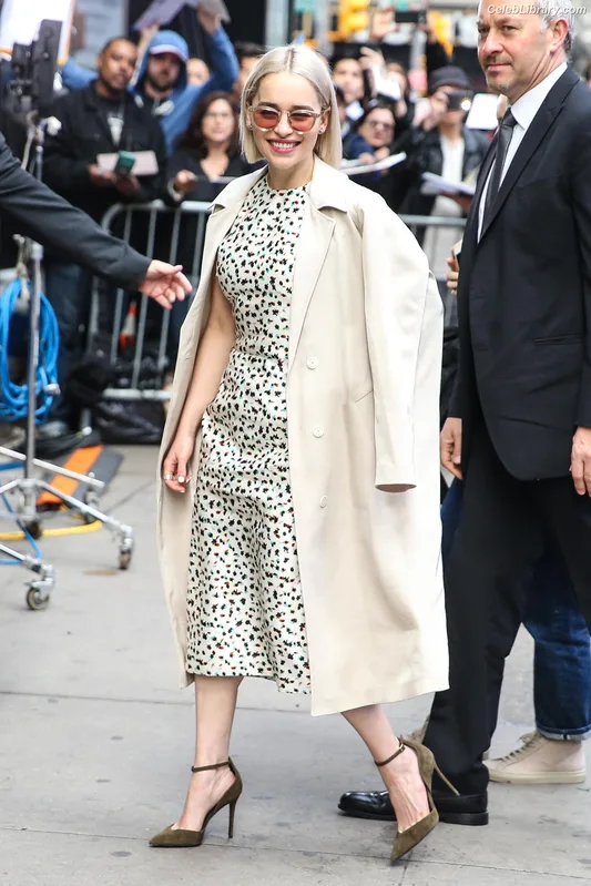 Emilia Clarke photo 21 of 1283