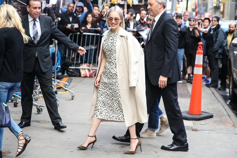 Emilia Clarke photo 4 of 1283