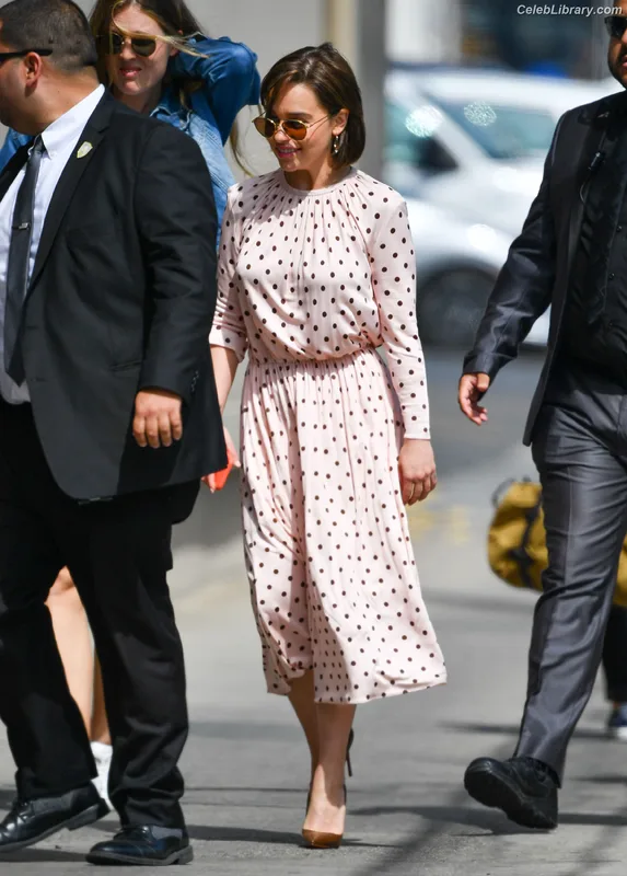 Emilia Clarke photo 21 of 1283