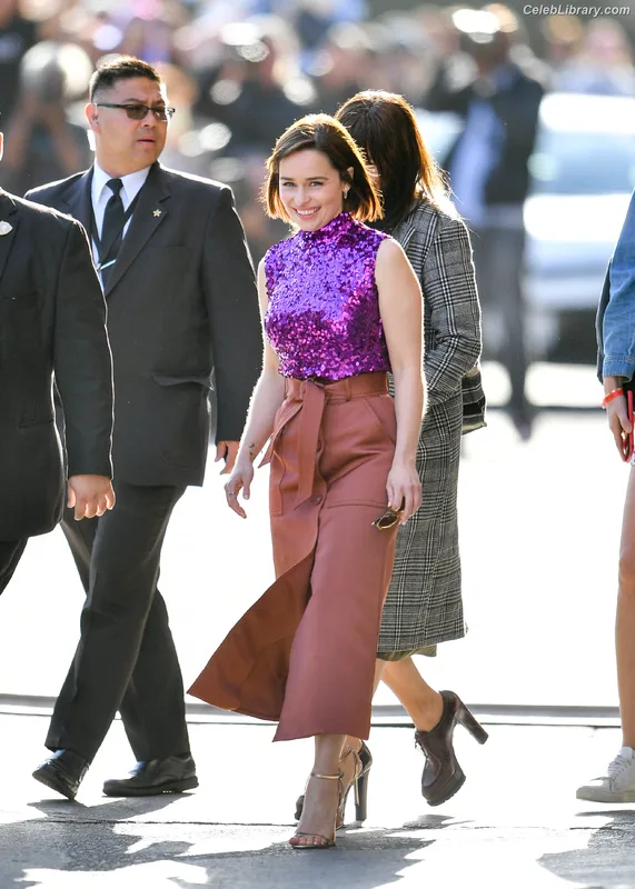 Emilia Clarke photo 2 of 1283