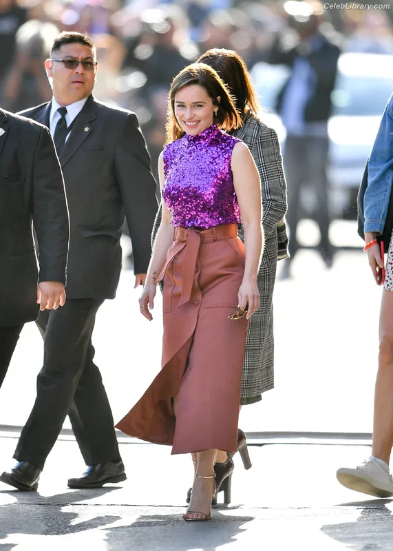 Emilia Clarke photo 3 of 1283