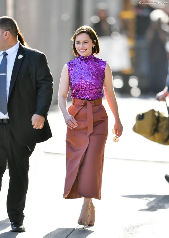 Emilia Clarke photo 1 of 1283