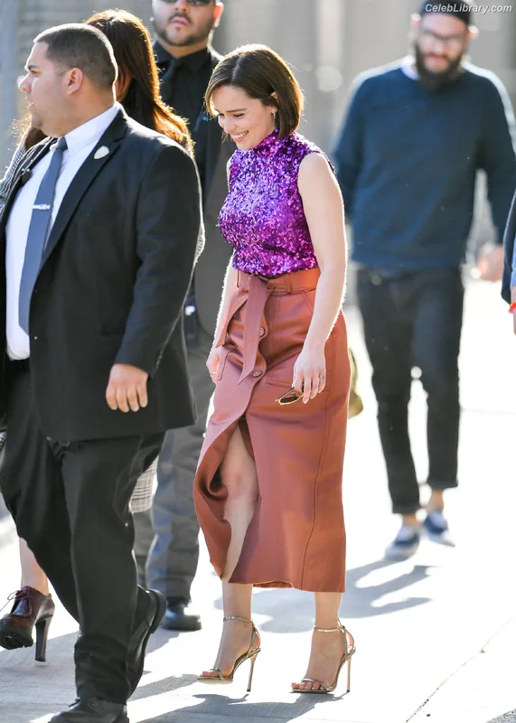 Emilia Clarke photo 4 of 1283