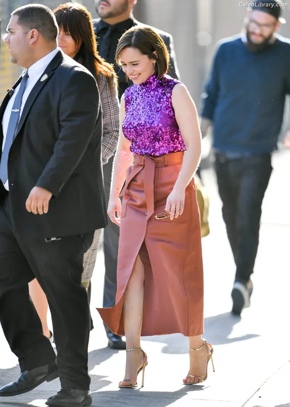 Emilia Clarke photo 5 of 1283