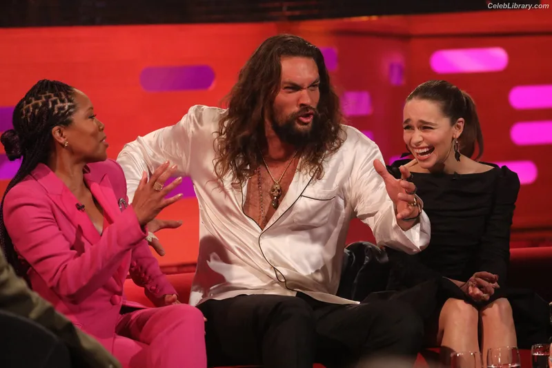Emilia Clarke photo 21 of 1283