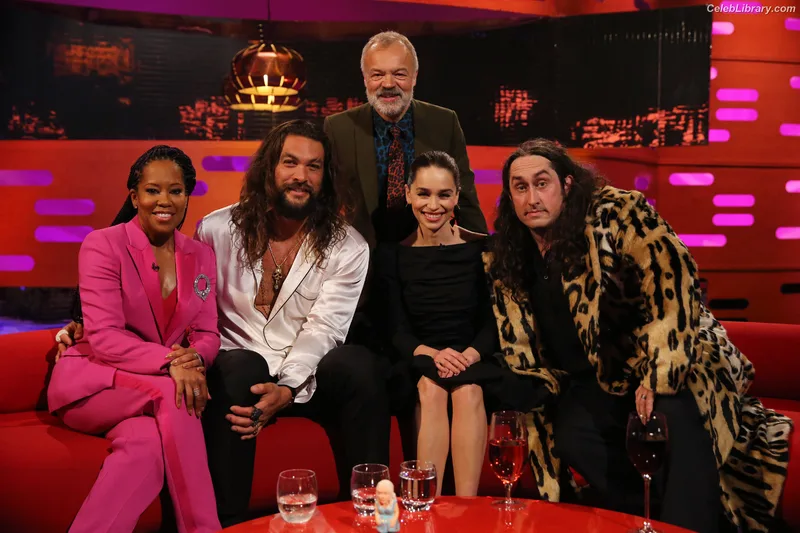 Emilia Clarke photo 1 of 1283