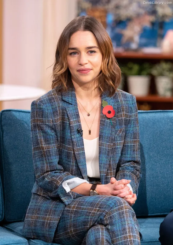 Emilia Clarke photo 11 of 1283