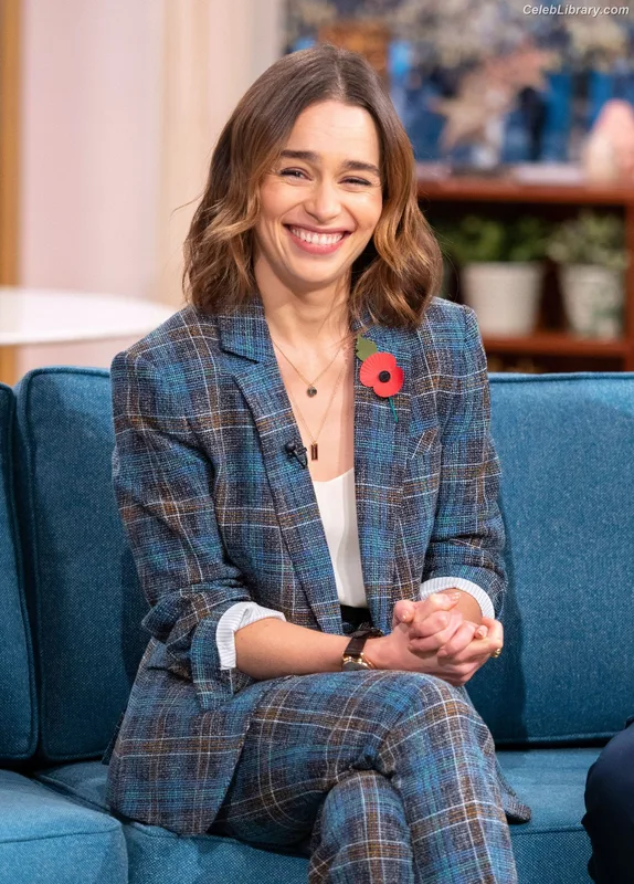 Emilia Clarke photo 16 of 1283