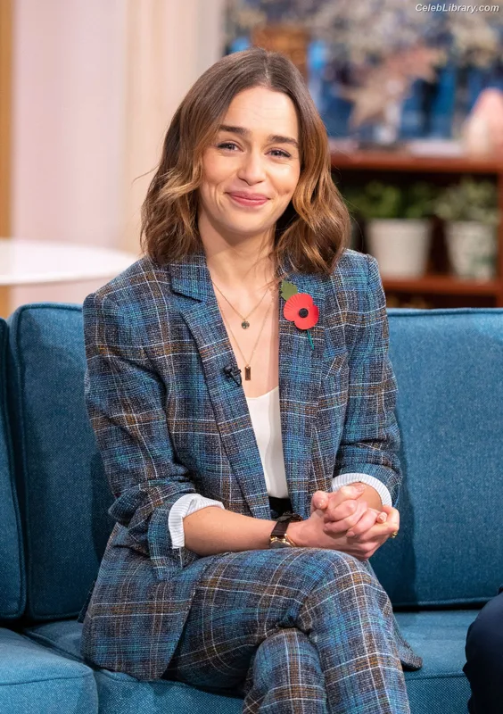 Emilia Clarke photo 18 of 1283