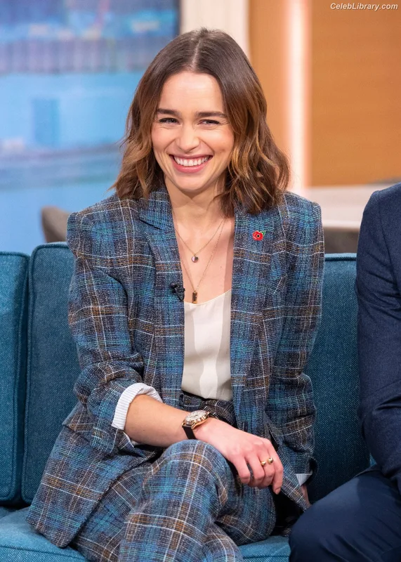 Emilia Clarke photo 19 of 1283
