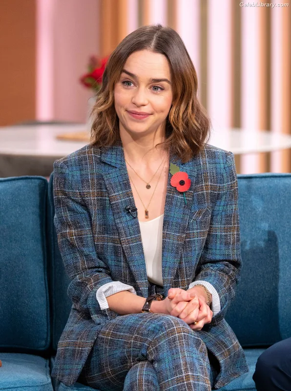 Emilia Clarke photo 22 of 1283