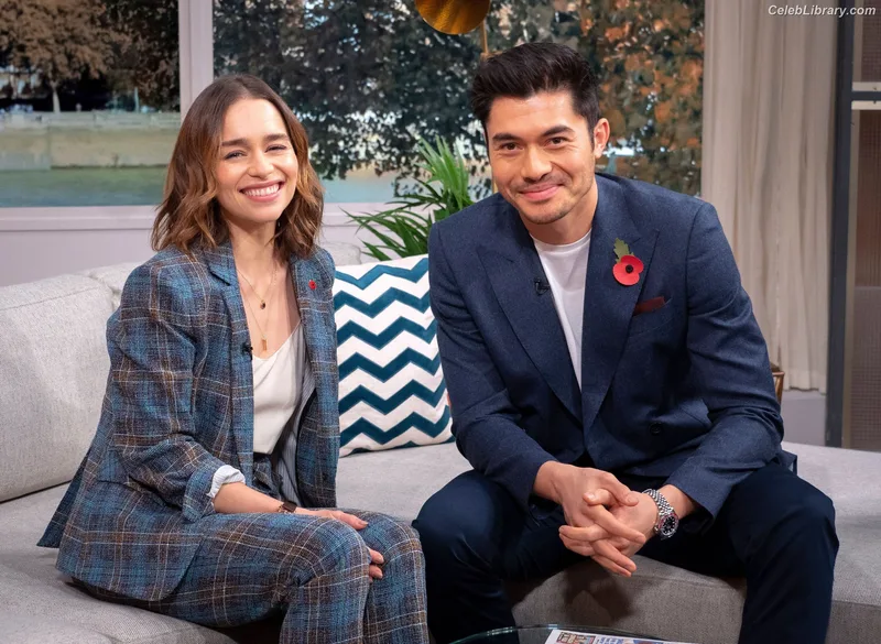Emilia Clarke photo 1 of 1283