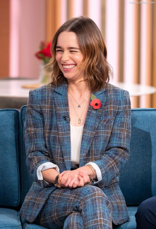 Emilia Clarke photo 3 of 1283