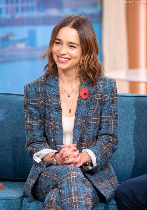 Emilia Clarke photo 12 of 1283