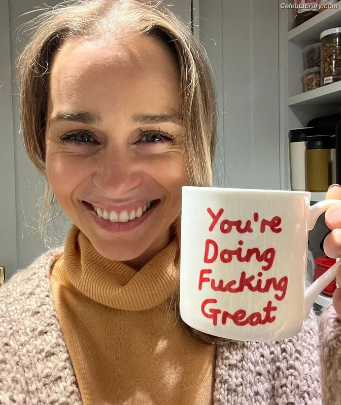 Emilia Clarke photo 19 of 1283