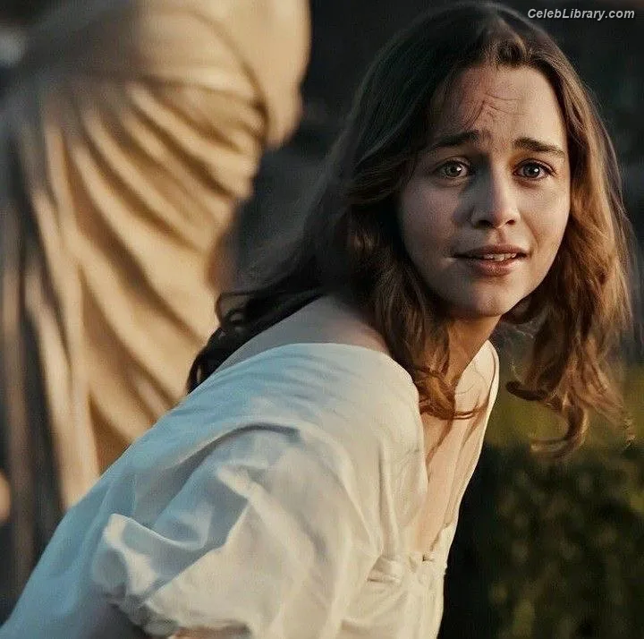Emilia Clarke photo 9 of 1283