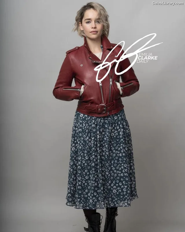 Emilia Clarke photo 3 of 1283