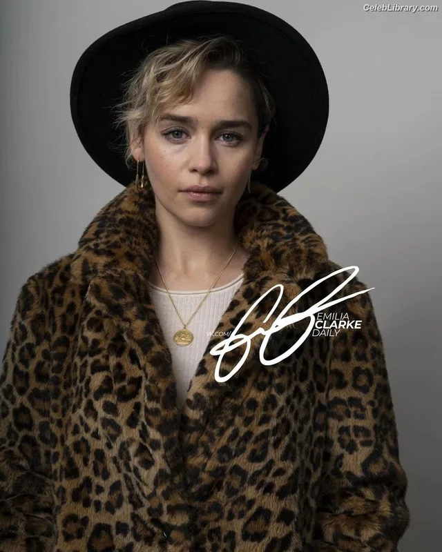 Emilia Clarke photo 7 of 1283