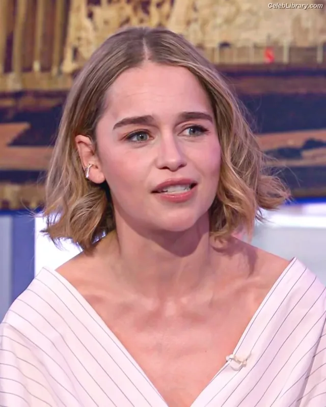 Emilia Clarke photo 14 of 1283