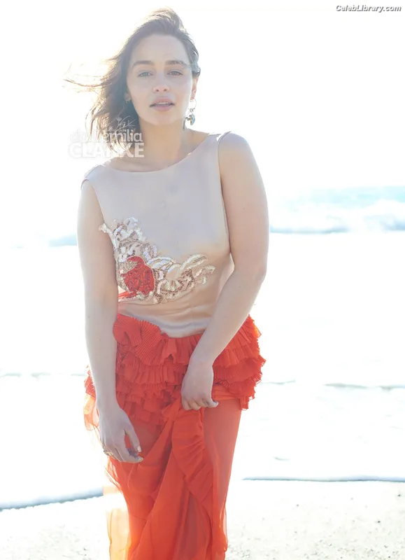 Emilia Clarke photo 6 of 1283